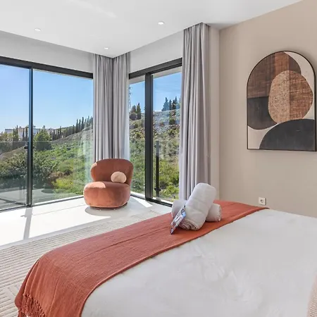 Vacation Marbella I Glamour, Brand-new 4br, Private Infinity Pool, Open Air Cinema, Sea View, Gated Security, Minutes To Golden Mile, *