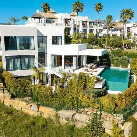 Vacation Marbella I Glamour, Brand-new 4br, Private Infinity Pool, Open Air Cinema, Sea View, Gated Security, Minutes To Golden Mile, Vila