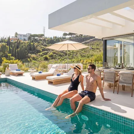 Vacation Marbella I Glamour, Brand-new 4br, Private Infinity Pool, Open Air Cinema, Sea View, Gated Security, Minutes To Golden Mile, *