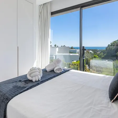Vacation Marbella I Glamour, Brand-new 4br, Private Infinity Pool, Open Air Cinema, Sea View, Gated Security, Minutes To Golden Mile, *
