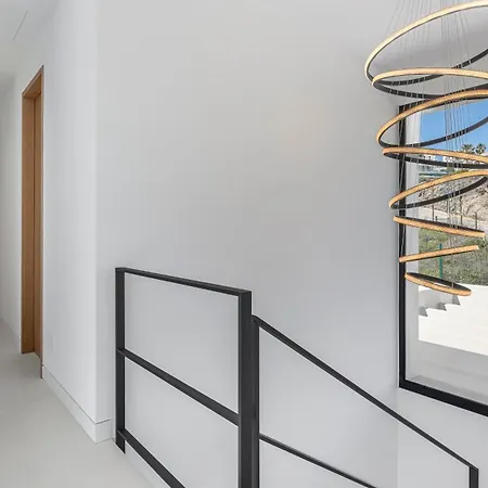 Villa Vacation Marbella I Glamour, Brand-new 4br, Private Infinity Pool, Open Air Cinema, Sea View, Gated Security, Minutes To Golden Mile, Estepona