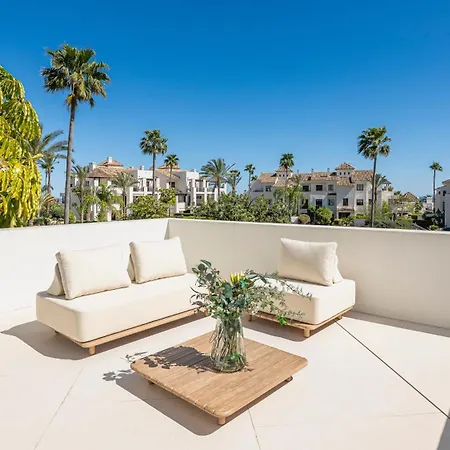 Vacation Marbella I Glamour, Brand-new 4br, Private Infinity Pool, Open Air Cinema, Sea View, Gated Security, Minutes To Golden Mile, * Estepona