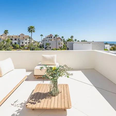 Vila Vacation Marbella I Glamour, Brand-new 4br, Private Infinity Pool, Open Air Cinema, Sea View, Gated Security, Minutes To Golden Mile, Estepona