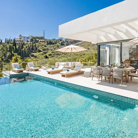 Vacation Marbella I Glamour, Brand-new 4br, Private Infinity Pool, Open Air Cinema, Sea View, Gated Security, Minutes To Golden Mile,
