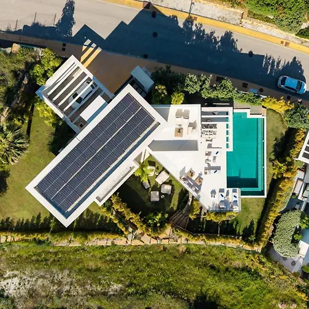 Vila Vacation Marbella I Glamour, Brand-new 4br, Private Infinity Pool, Open Air Cinema, Sea View, Gated Security, Minutes To Golden Mile, *